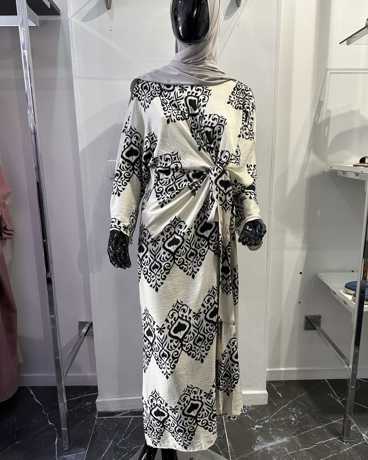 Robe motifs beige